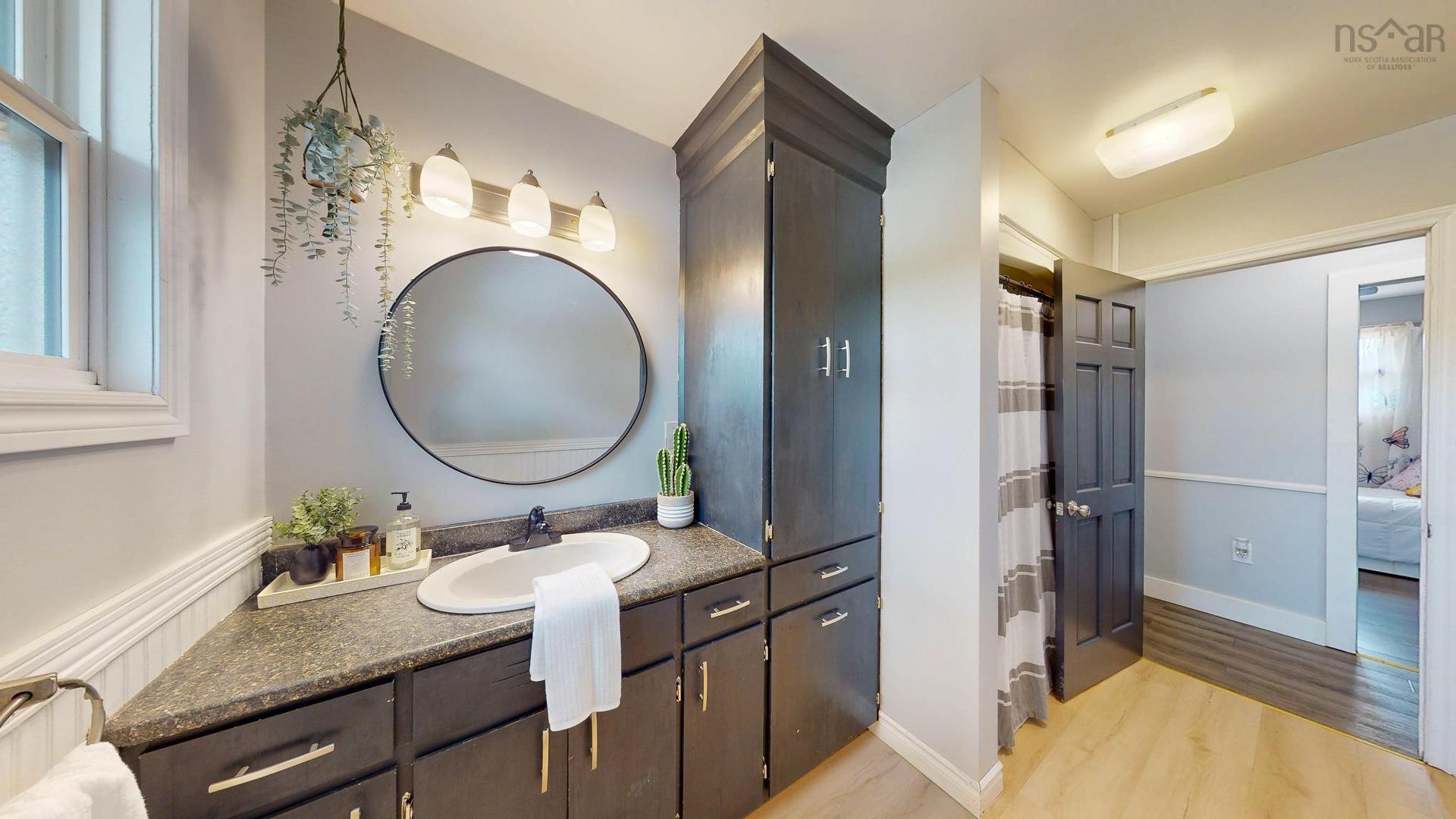 58 Three Mile Plains Cross Road, Three Mile Plains, NS - Indoor Photo Showing Bathroom