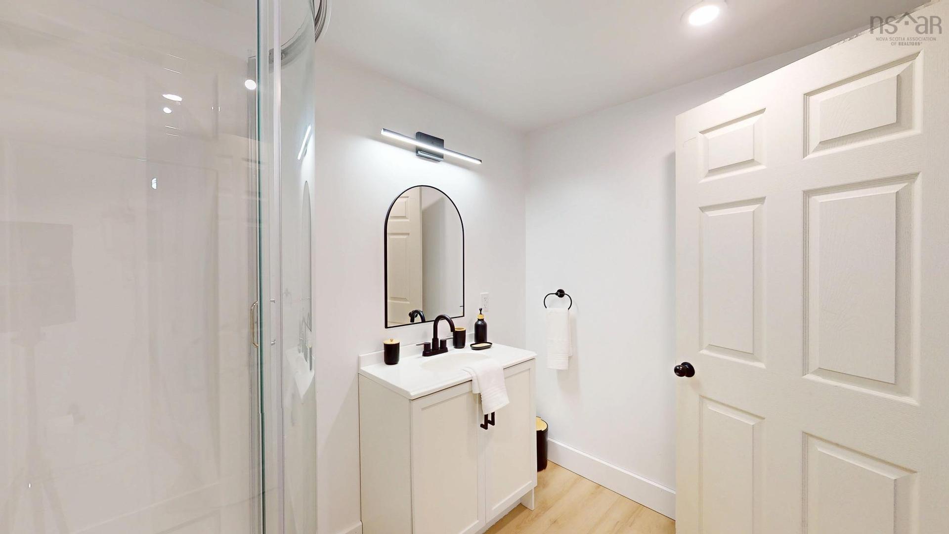 58 Three Mile Plains Cross Road, Three Mile Plains, NS - Indoor Photo Showing Bathroom
