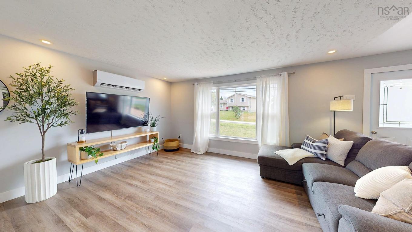 58 Three Mile Plains Cross Road, Three Mile Plains, NS - Indoor Photo Showing Living Room
