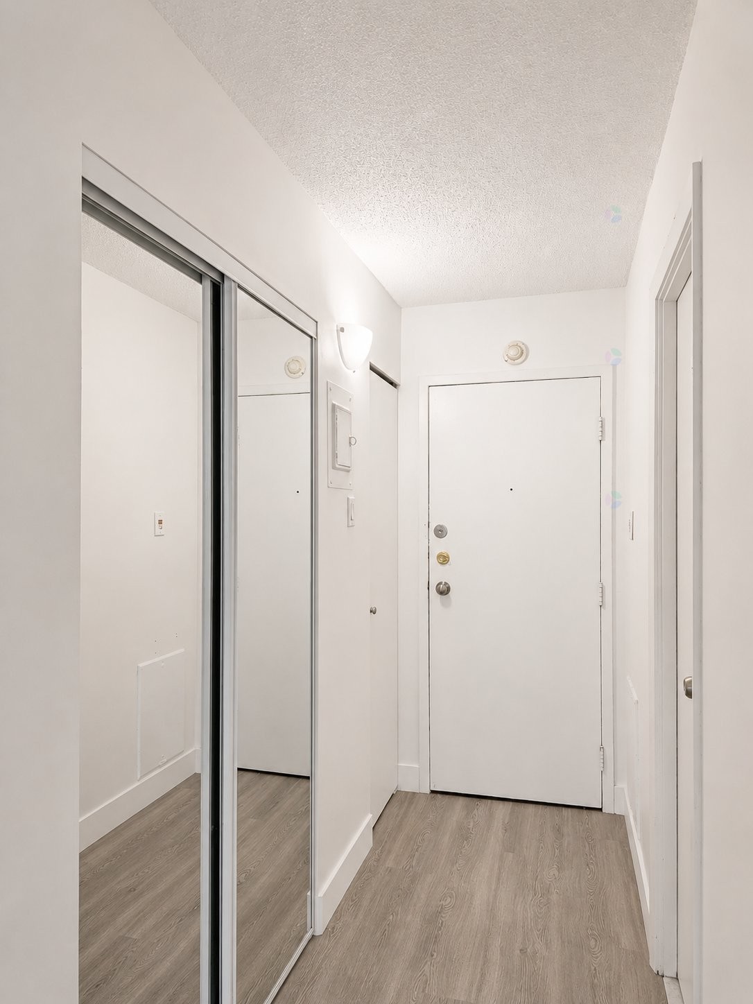 Mud Room - 509-453 Rue Darontal, Boucherville, QC - Indoor Photo Showing Other Room