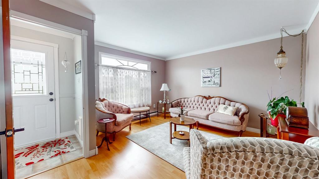 60 Lindbergh Crescent, Mount Pearl, NL - Indoor Photo Showing Living Room