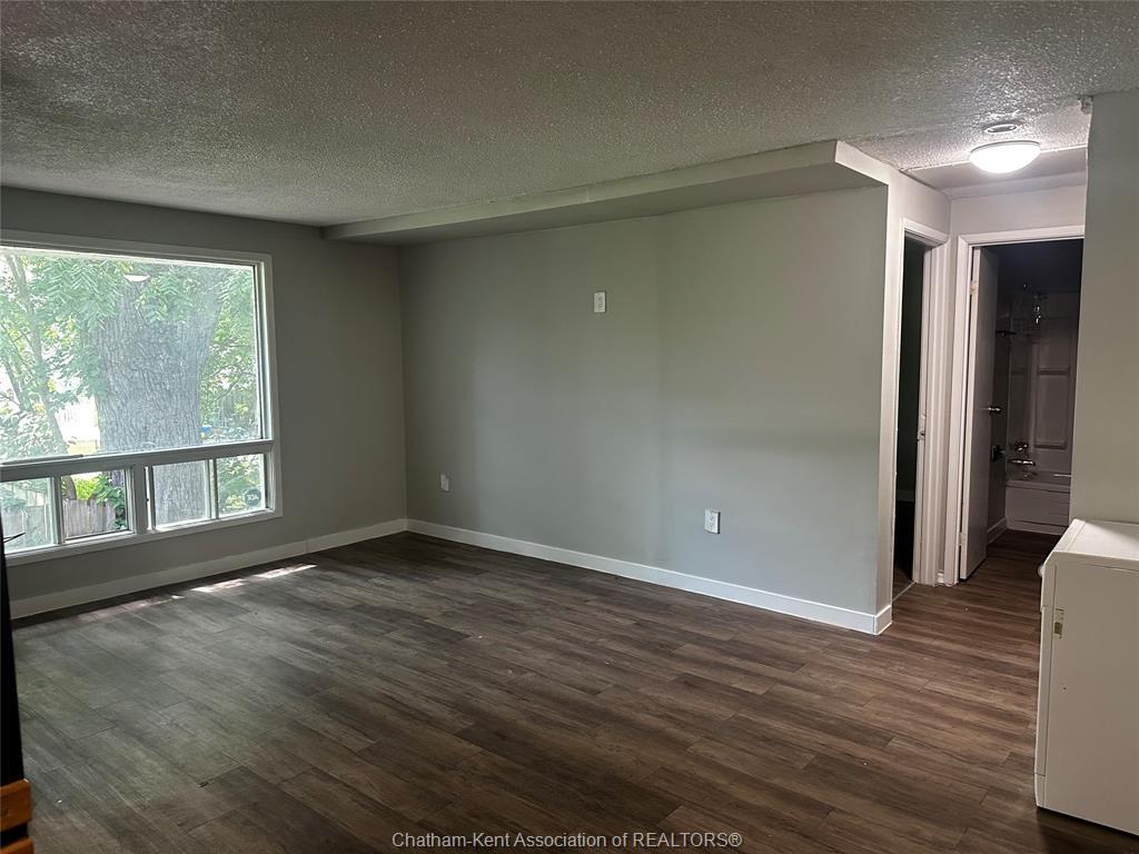 20-89 Sheldon Avenue, Chatham, ON - Indoor Photo Showing Other Room