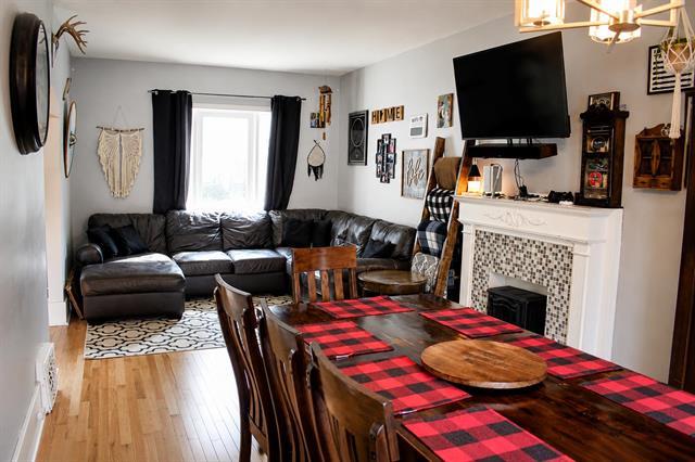 327 Machray Ave, Winnipeg, MB - Indoor With Fireplace