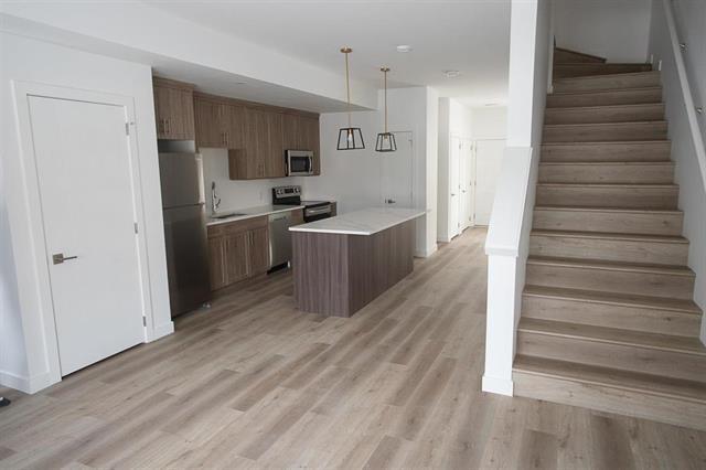 154 Perth Ave, Winnipeg, MB - Indoor Photo Showing Kitchen