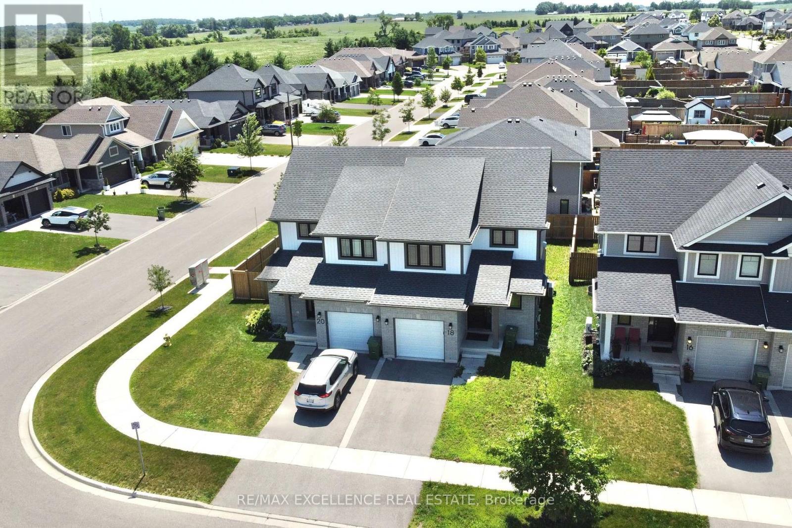 18 Weir Crescent, St. Thomas, ON - Outdoor With Facade