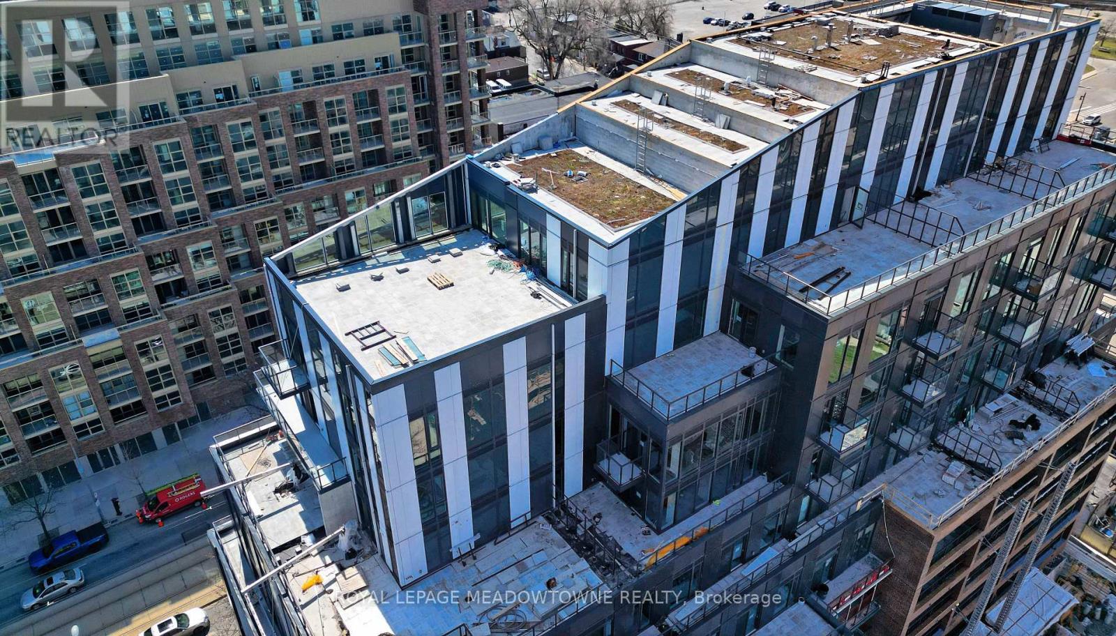 712 - 1808 St. Clair Avenue W, Toronto, ON - Outdoor
