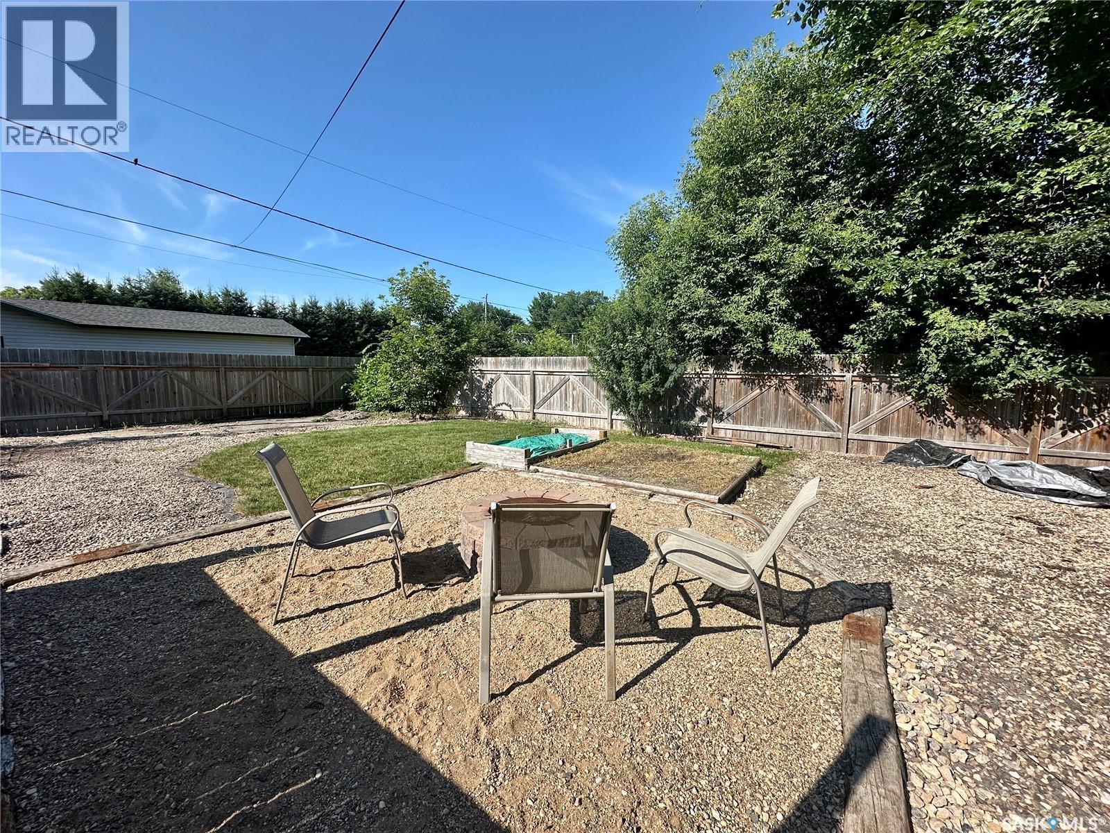 104 Johnston Crescent, Canora, SK - Outdoor