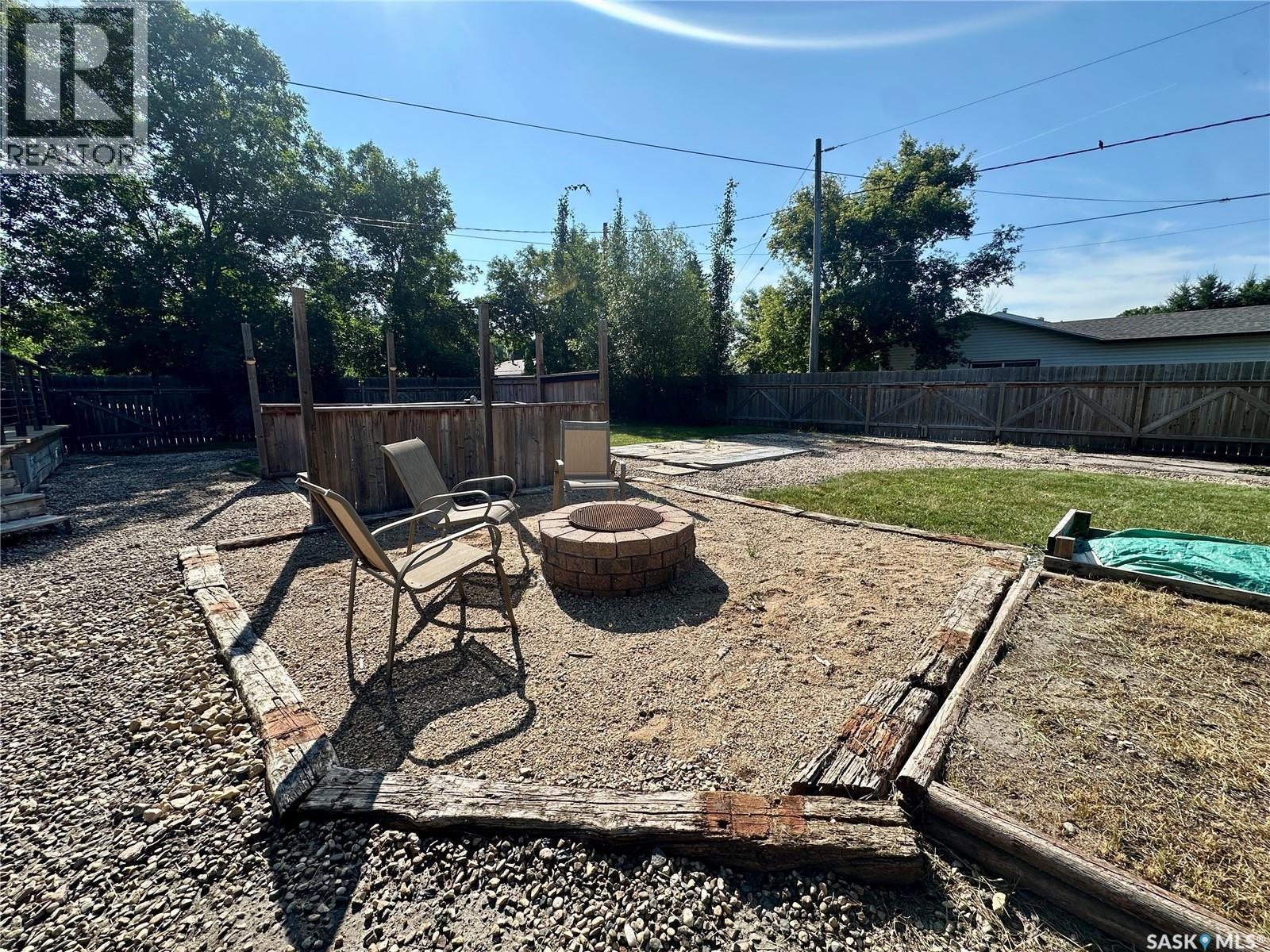 104 Johnston Crescent, Canora, SK - Outdoor With Backyard