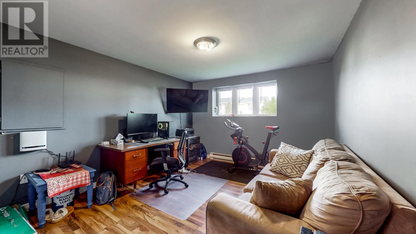 28 Branscombe Street, St John'S, NL - Indoor