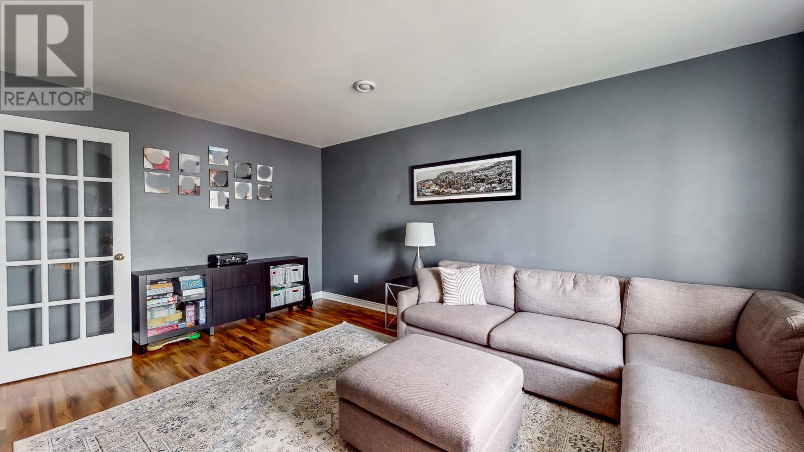 28 Branscombe Street, St John'S, NL - Indoor Photo Showing Living Room