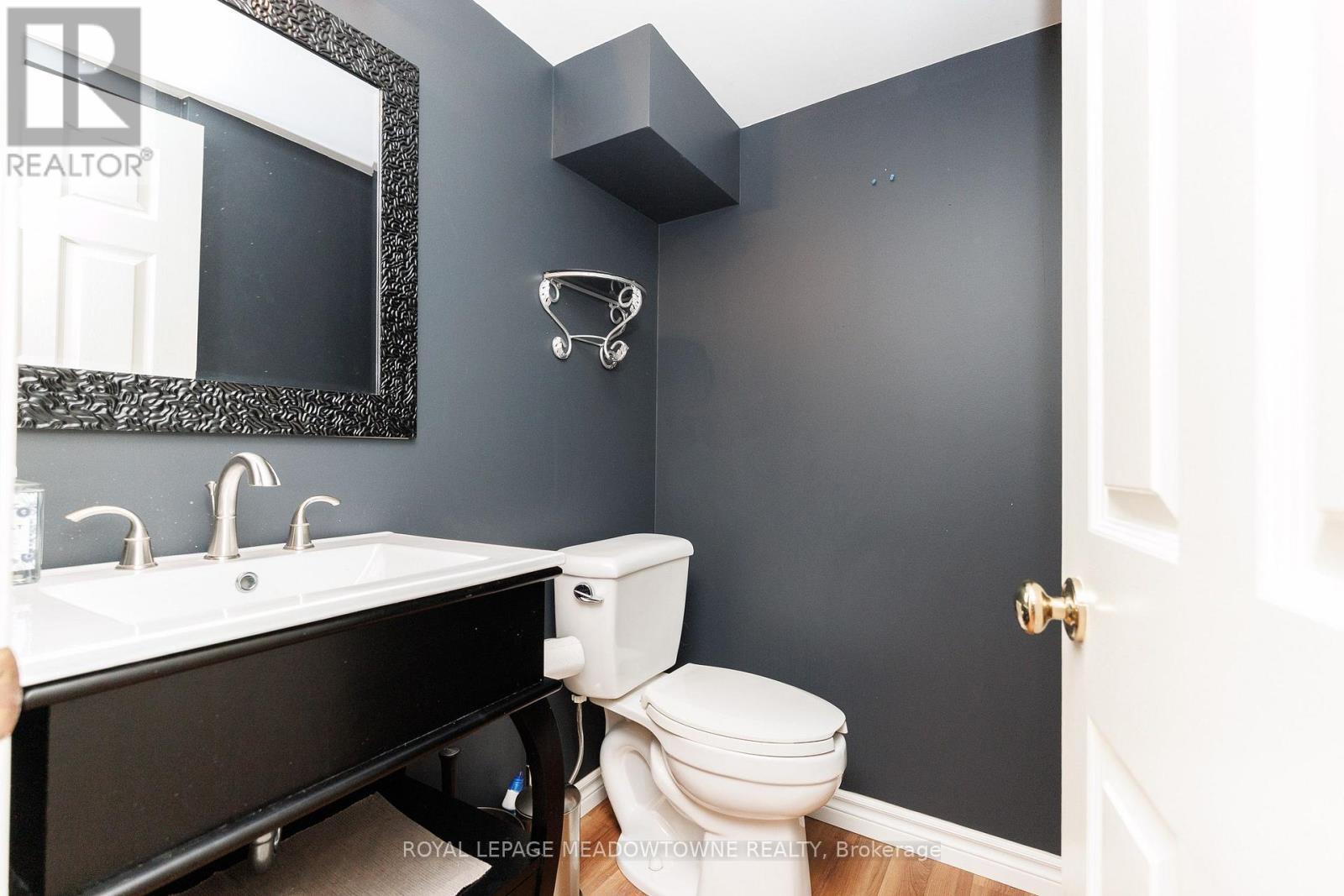 38 Mckillop Court, Brampton, ON - Indoor Photo Showing Bathroom