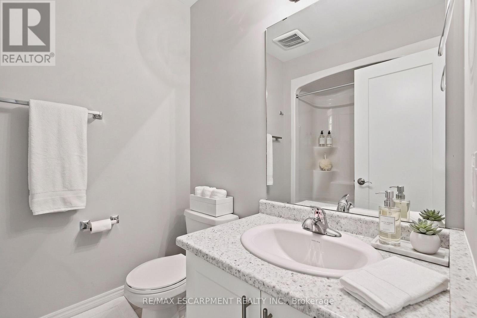 Virtually Staged - 13 Aqua Lane, Hamilton, ON - Indoor Photo Showing Bathroom