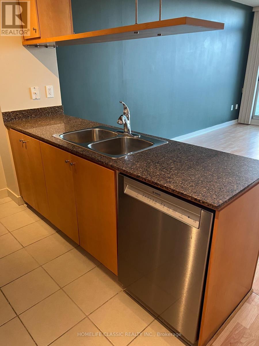 3508 - 10 Navy Wharf Court, Toronto, ON - Indoor Photo Showing Kitchen With Double Sink