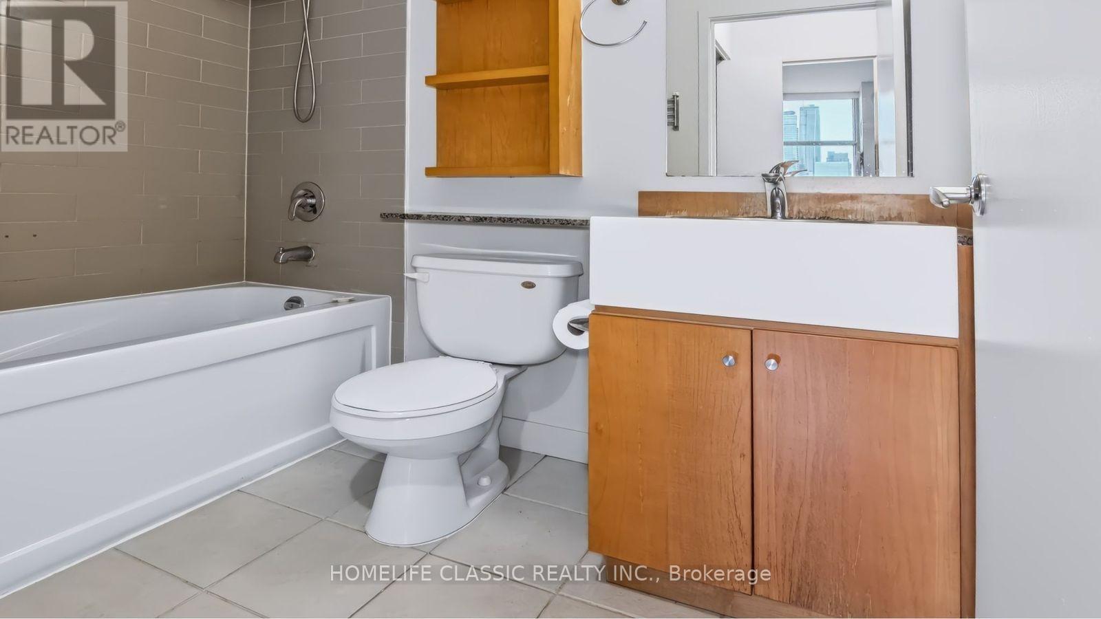3508 - 10 Navy Wharf Court, Toronto, ON - Indoor Photo Showing Bathroom