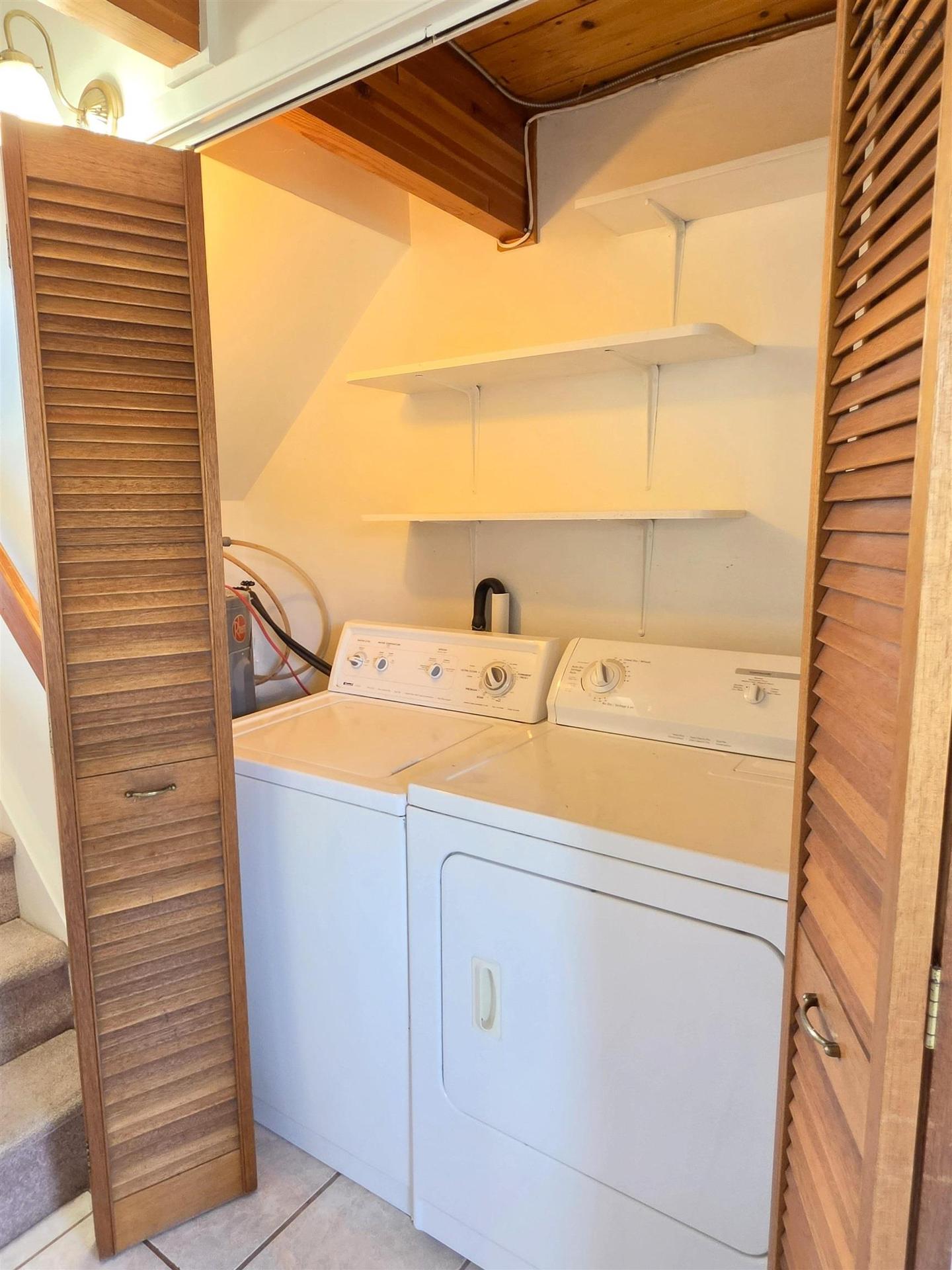 27 Drumdonald Road, Halifax, NS - Indoor Photo Showing Laundry Room
