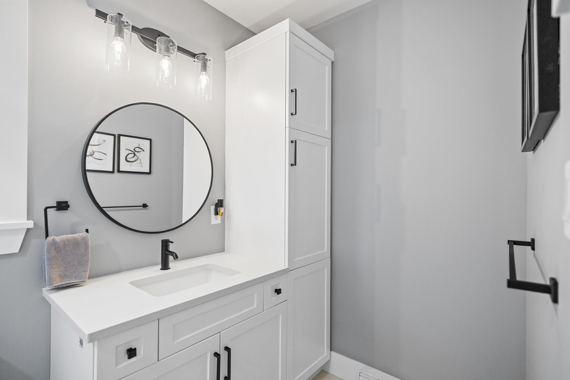 106 Kindred Avenue, Charlottetown, PE - Indoor Photo Showing Bathroom