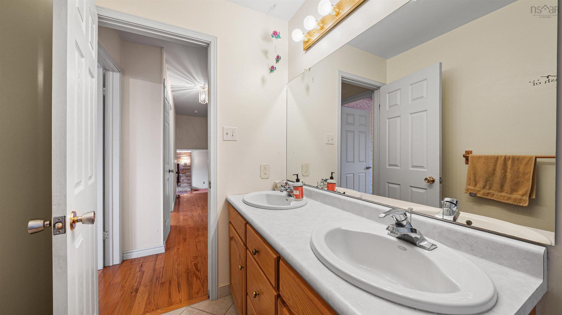 19 Bayswater Road, Dartmouth, NS