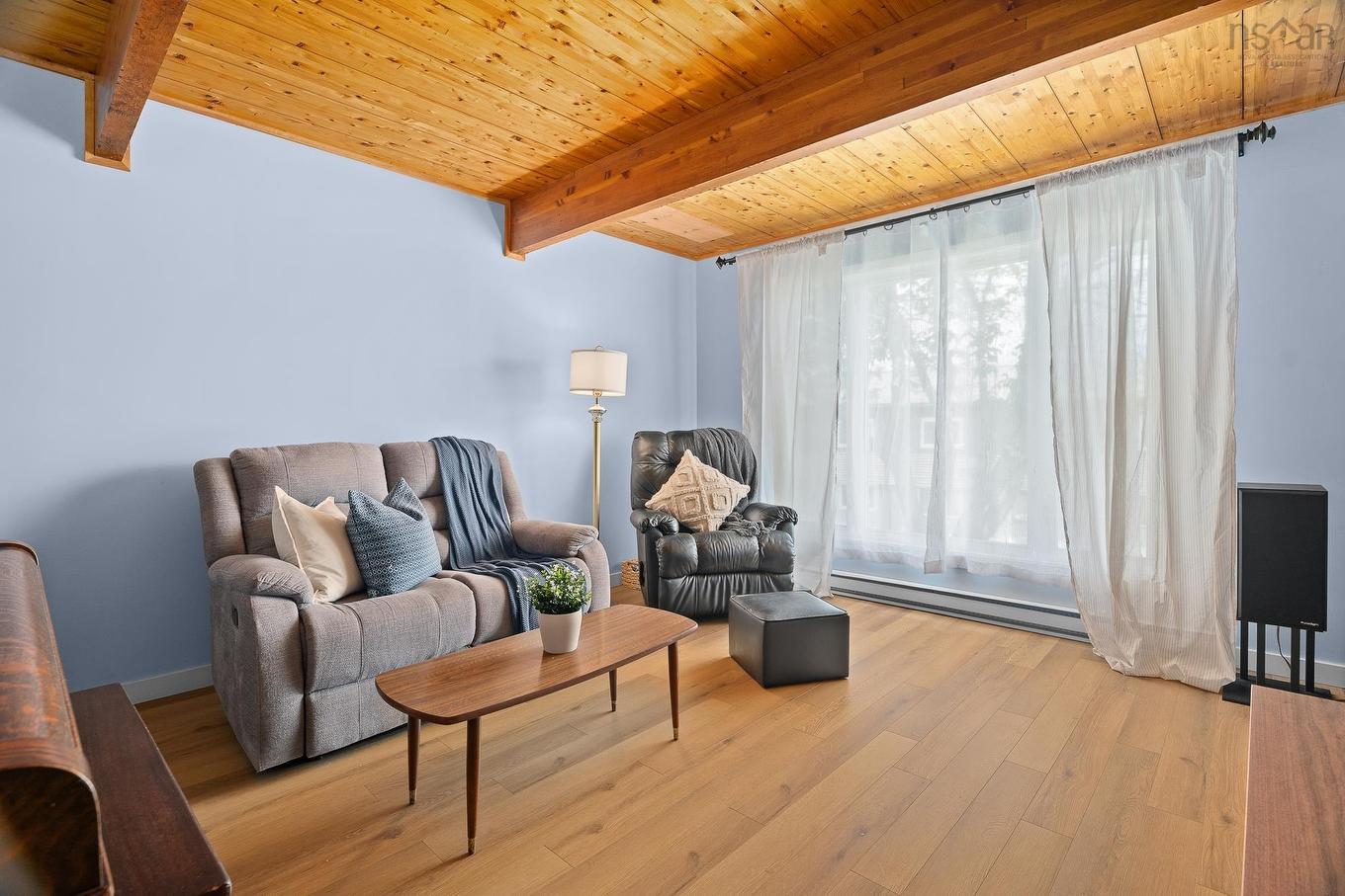 104 Bromley Road, Halifax, NS - Indoor Photo Showing Living Room