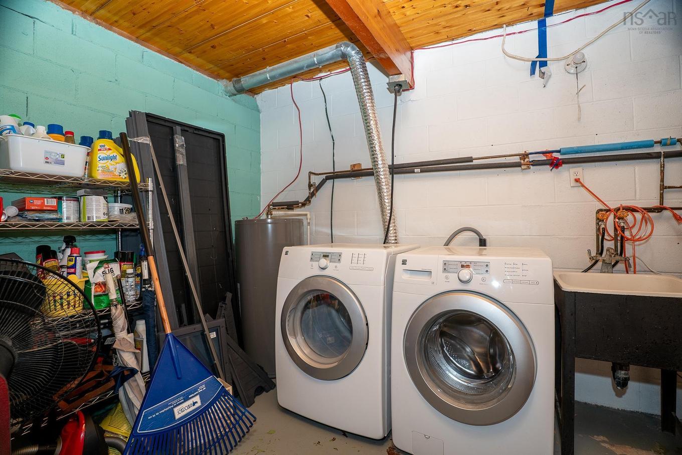 104 Bromley Road, Halifax, NS - Indoor Photo Showing Laundry Room