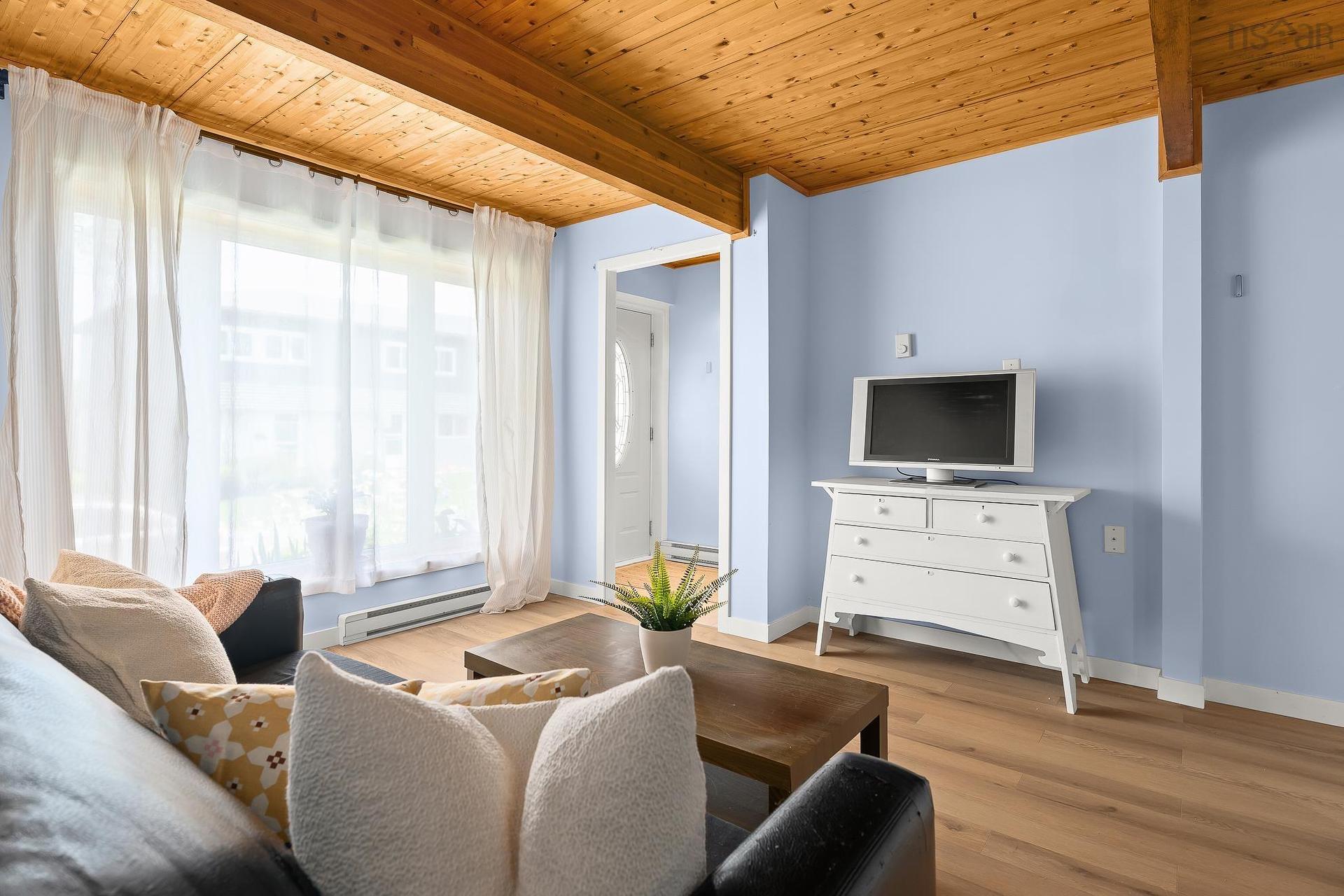 104 Bromley Road, Halifax, NS - Indoor Photo Showing Living Room
