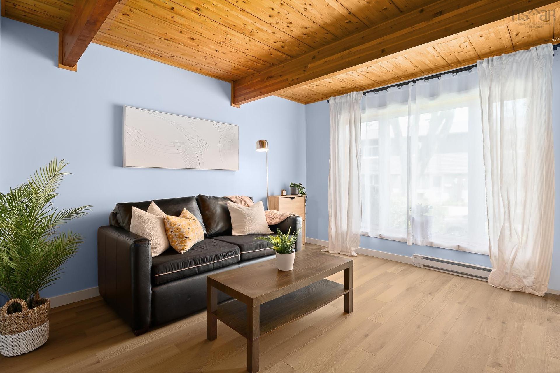104 Bromley Road, Halifax, NS - Indoor Photo Showing Living Room