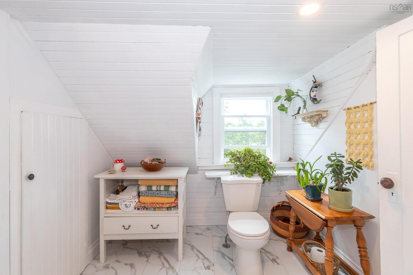 857 Granville Road, Victoria Beach, NS - Indoor Photo Showing Bathroom