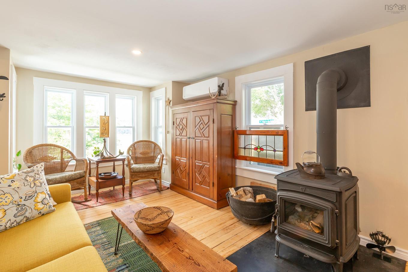 857 Granville Road, Victoria Beach, NS - Indoor Photo Showing Living Room With Fireplace