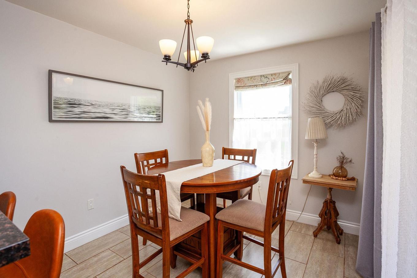 22 170 Schoolhouse Lane, Stanley Bridge, PE - Indoor Photo Showing Dining Room