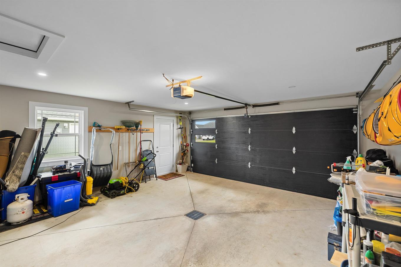 74 Mill Pond Lane, Cornwall, PE - Indoor Photo Showing Garage