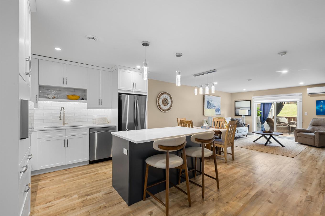 74 Mill Pond Lane, Cornwall, PE - Indoor Photo Showing Kitchen With Upgraded Kitchen