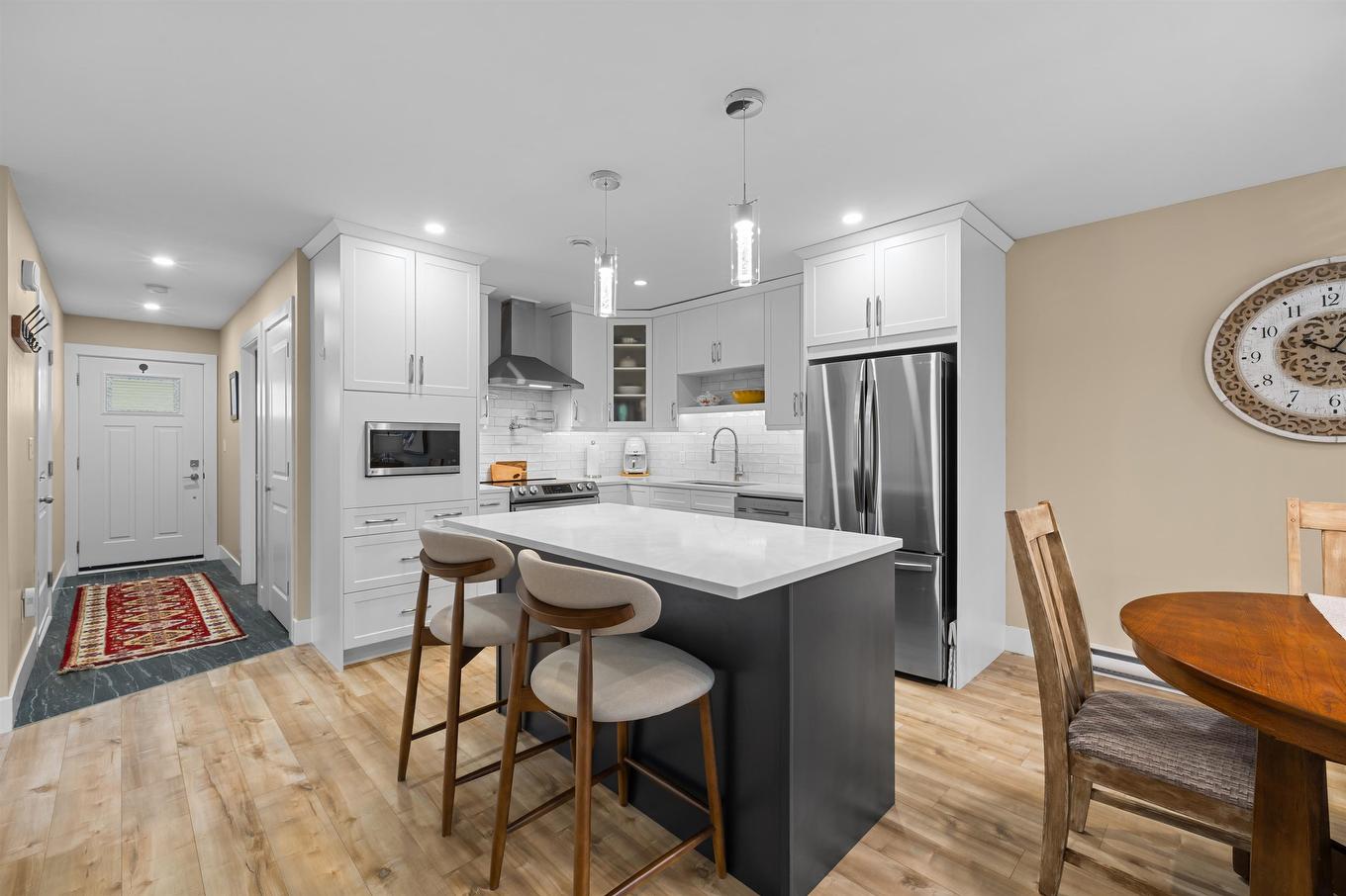 74 Mill Pond Lane, Cornwall, PE - Indoor Photo Showing Kitchen With Upgraded Kitchen