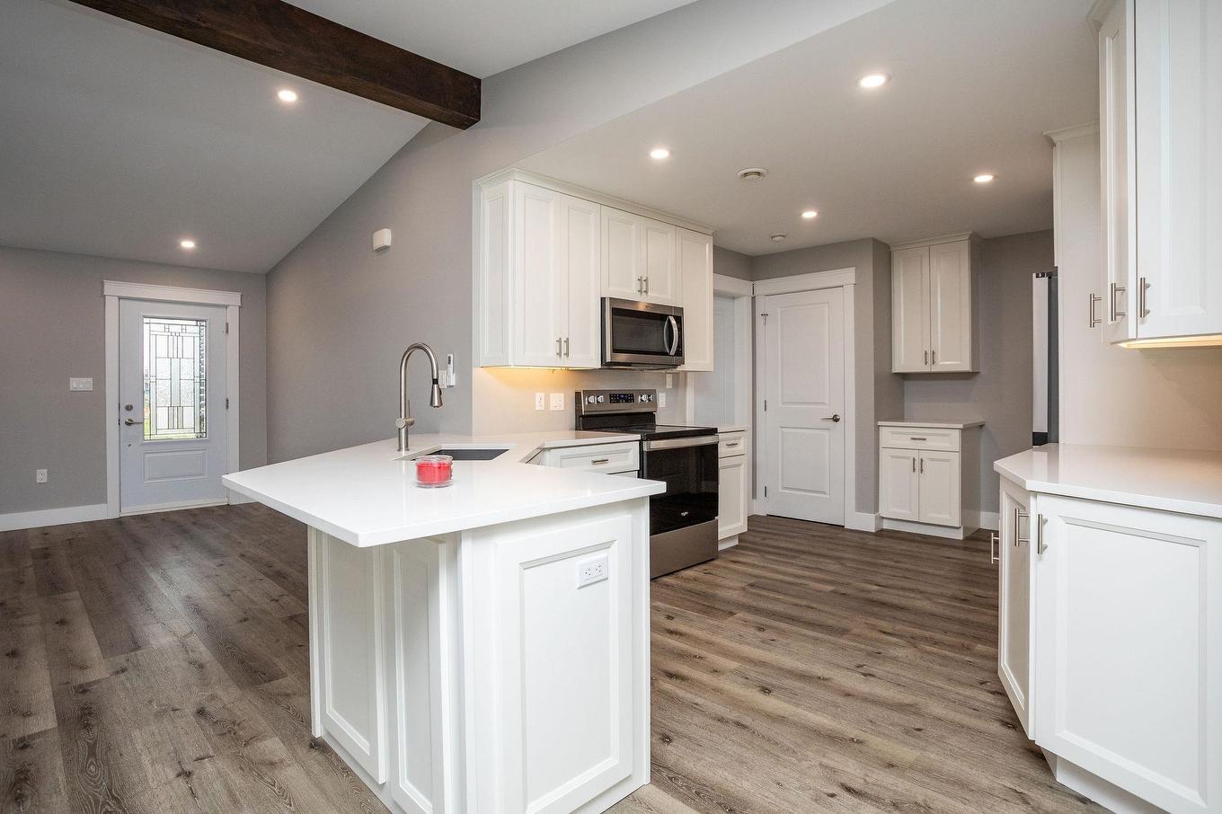 29 Alice Avenue, Charlottetown, PE - Indoor Photo Showing Kitchen