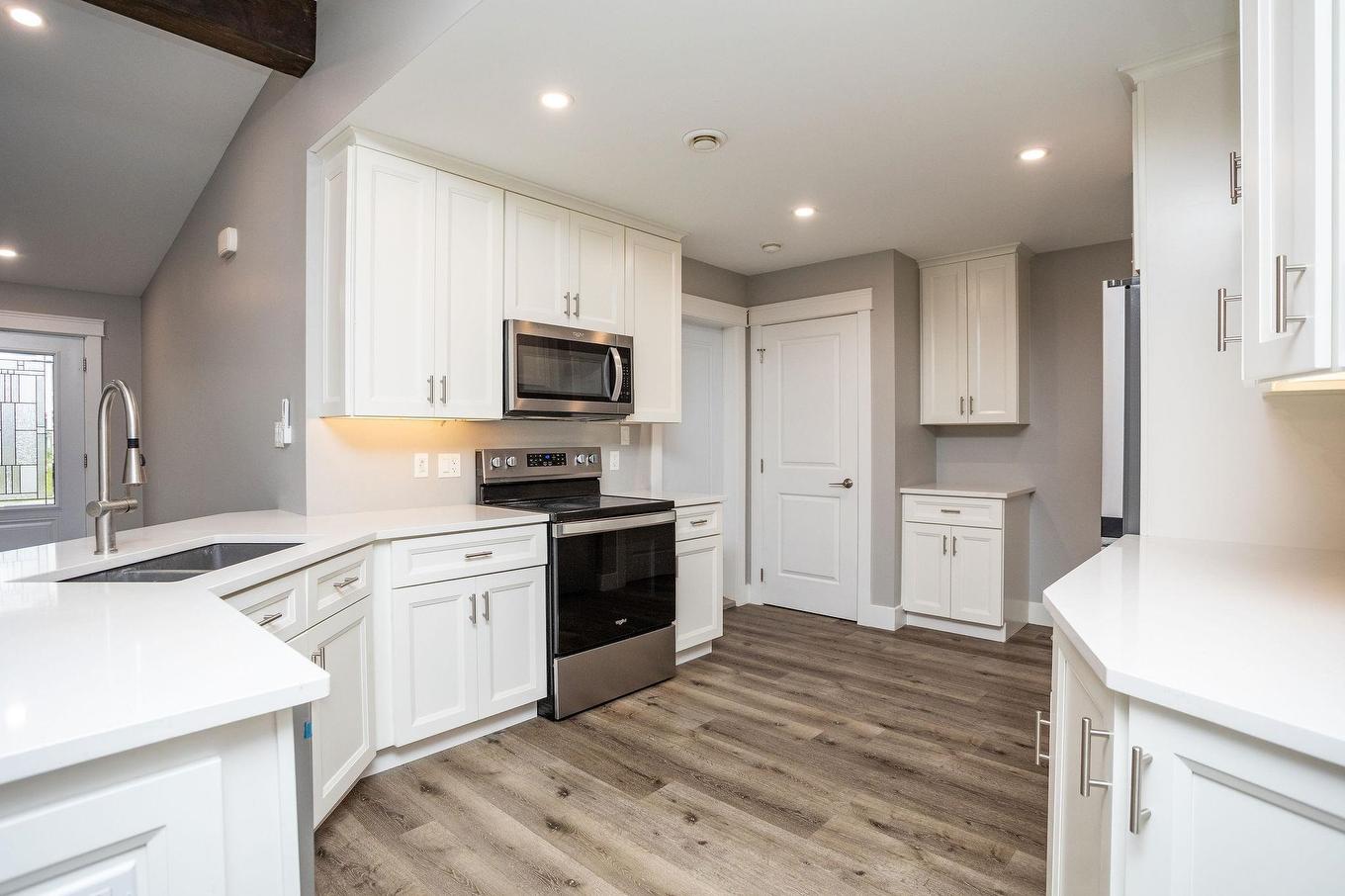 29 Alice Avenue, Charlottetown, PE - Indoor Photo Showing Kitchen