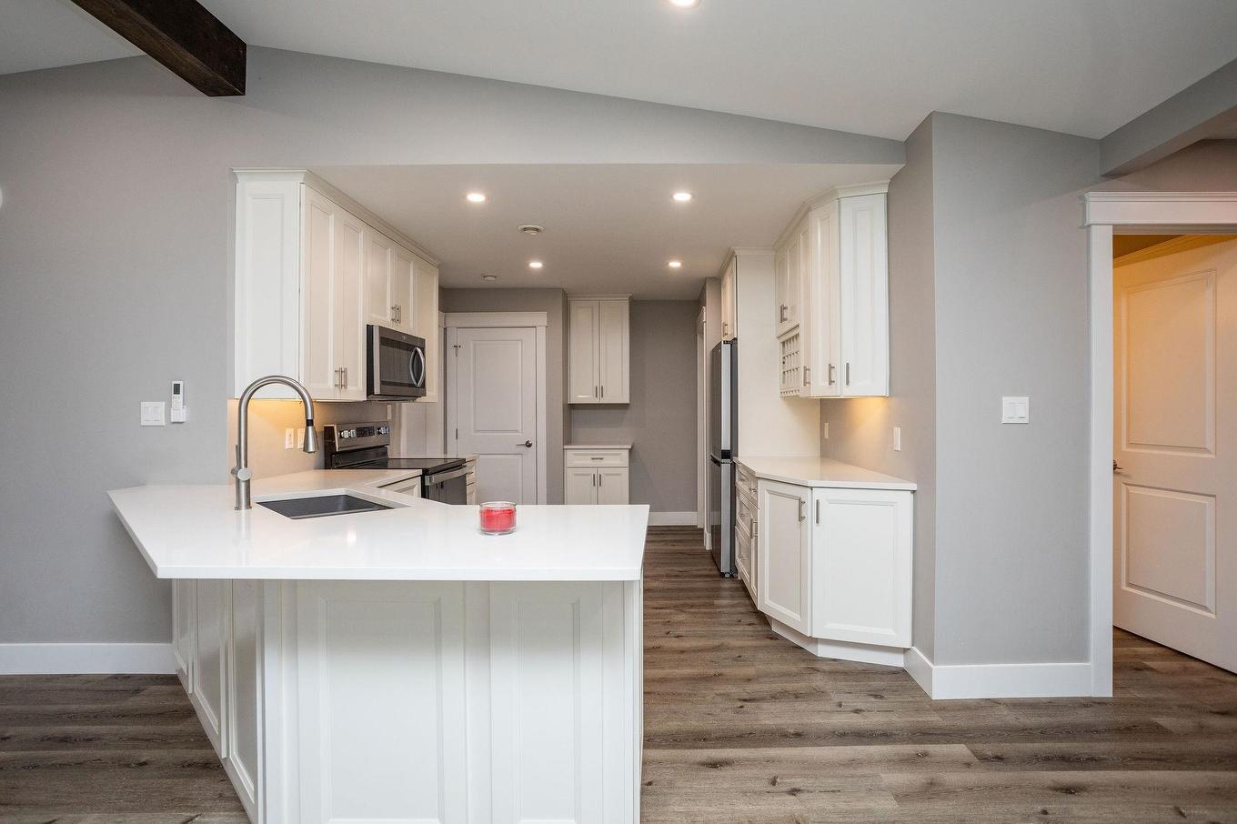 29 Alice Avenue, Charlottetown, PE - Indoor Photo Showing Kitchen With Upgraded Kitchen