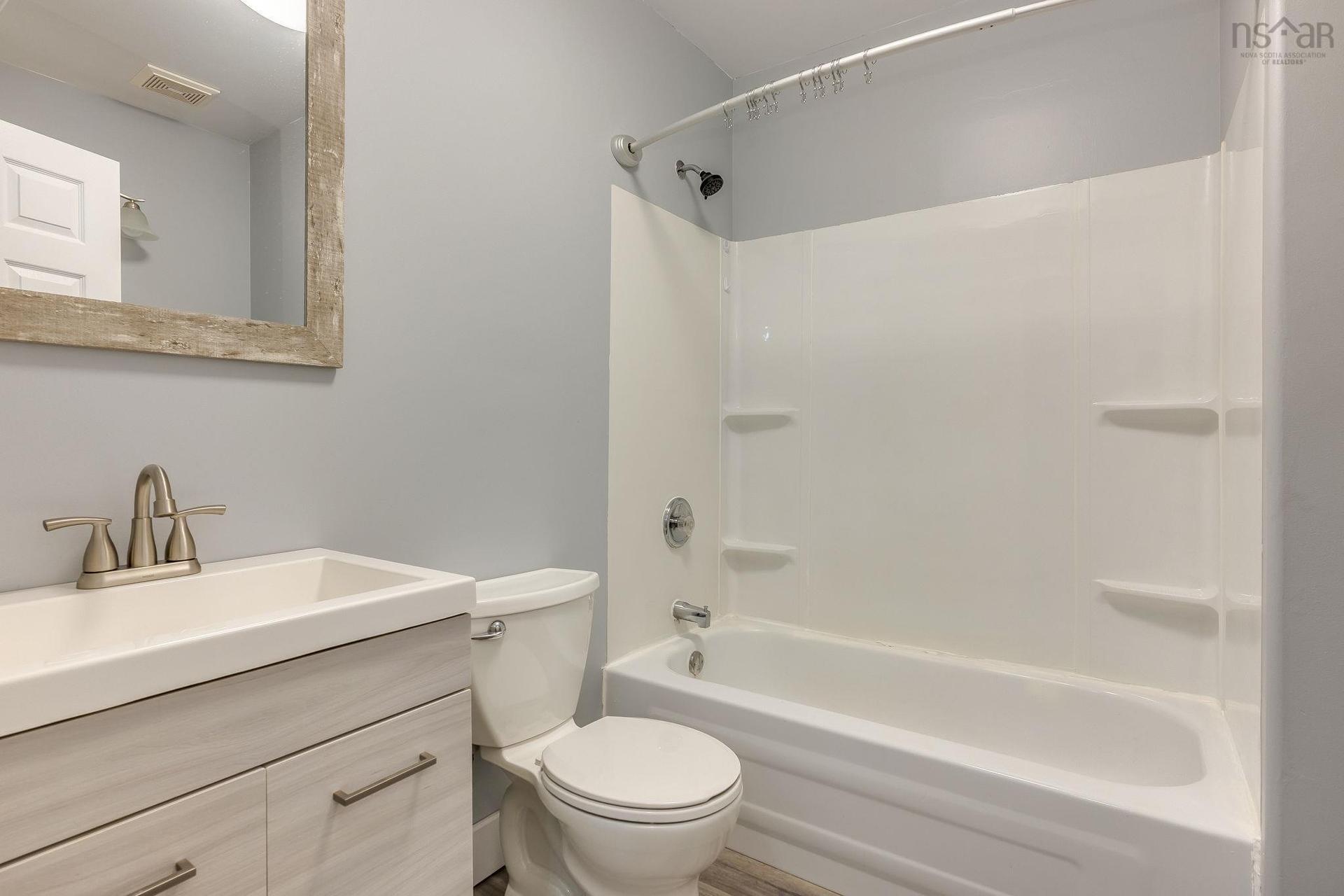 1 Jeep Crescent, Eastern Passage, NS - Indoor Photo Showing Bathroom
