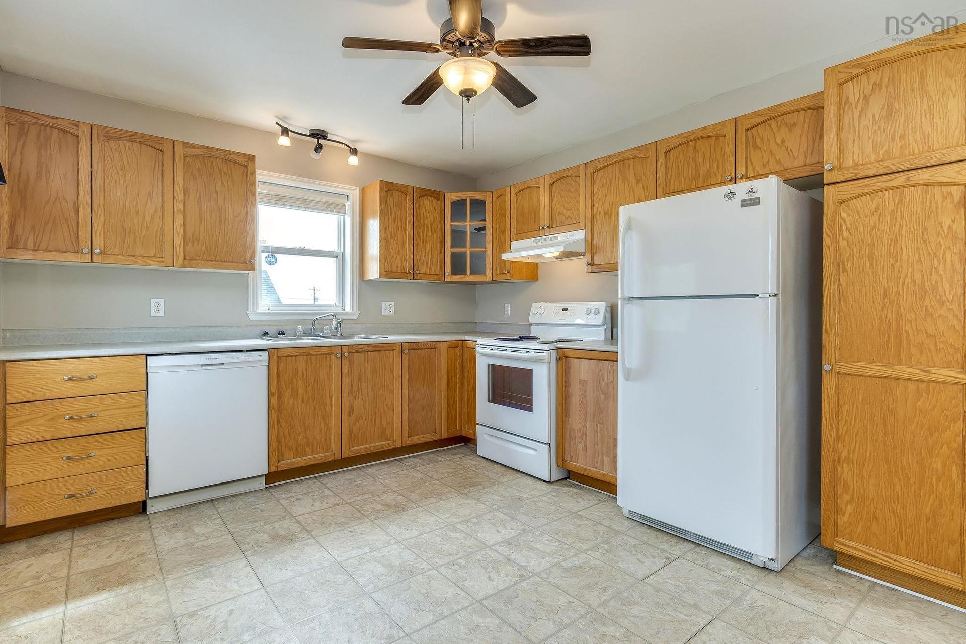 1 Jeep Crescent, Eastern Passage, NS - Indoor Photo Showing Kitchen