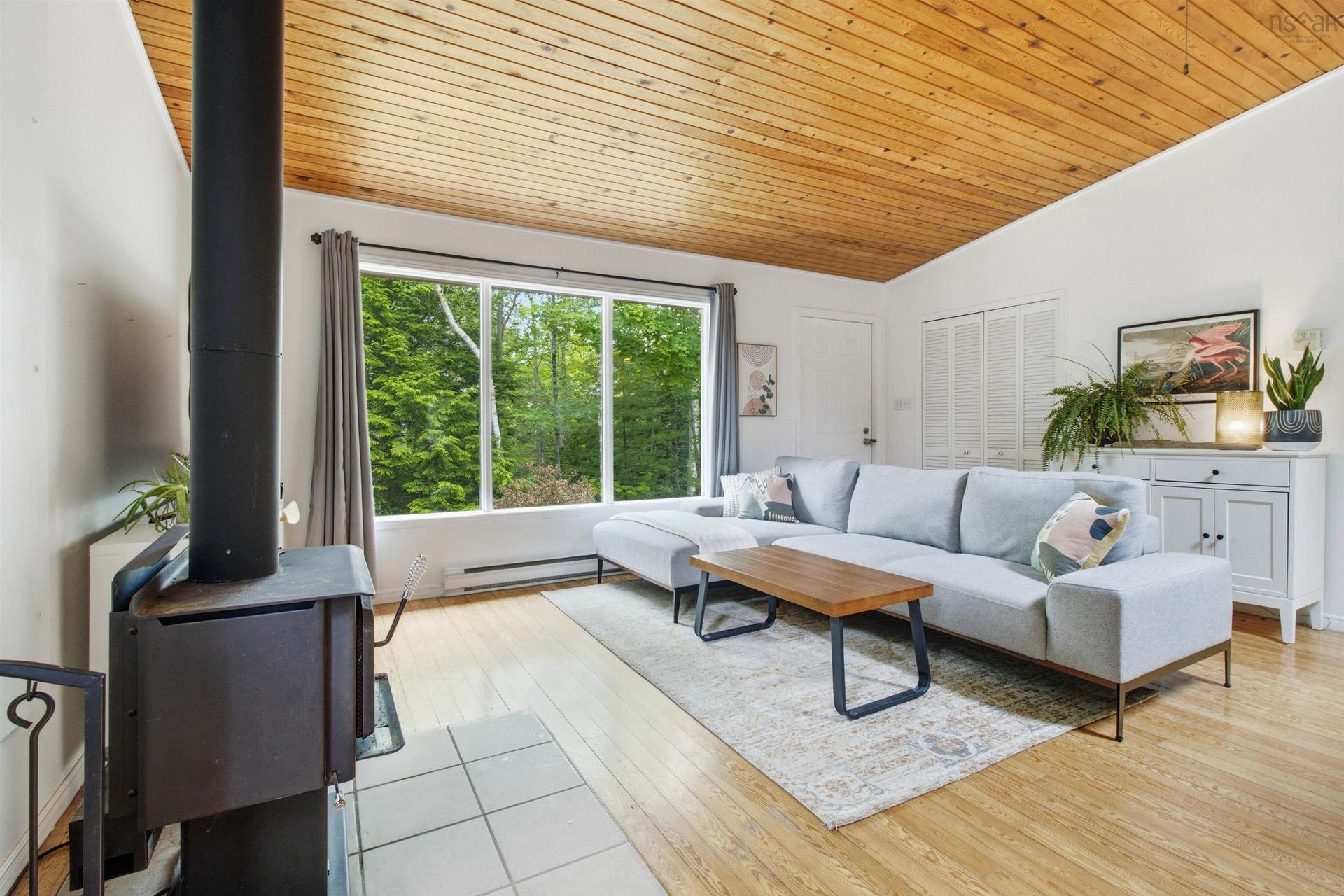 95 White Tail Pass, Vaughan, NS - Indoor Photo Showing Living Room