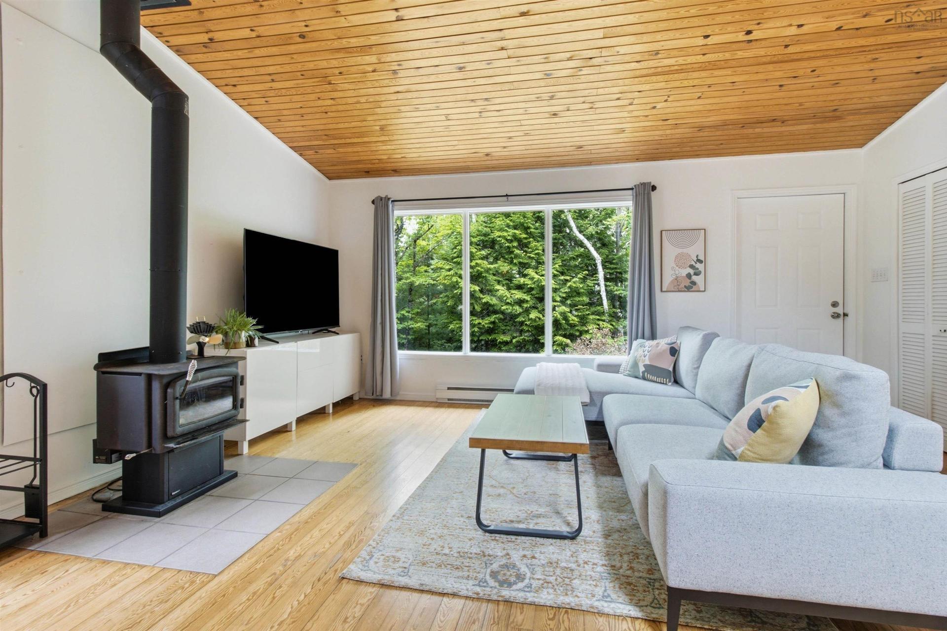 95 White Tail Pass, Vaughan, NS - Indoor Photo Showing Living Room