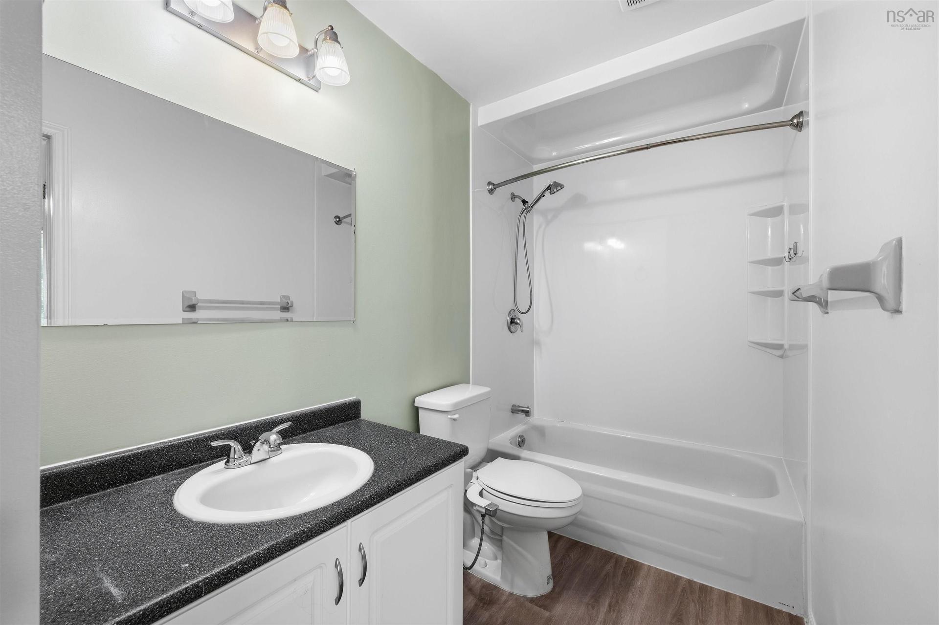 49 Albany Terrace, Cole Harbour, NS - Indoor Photo Showing Bathroom