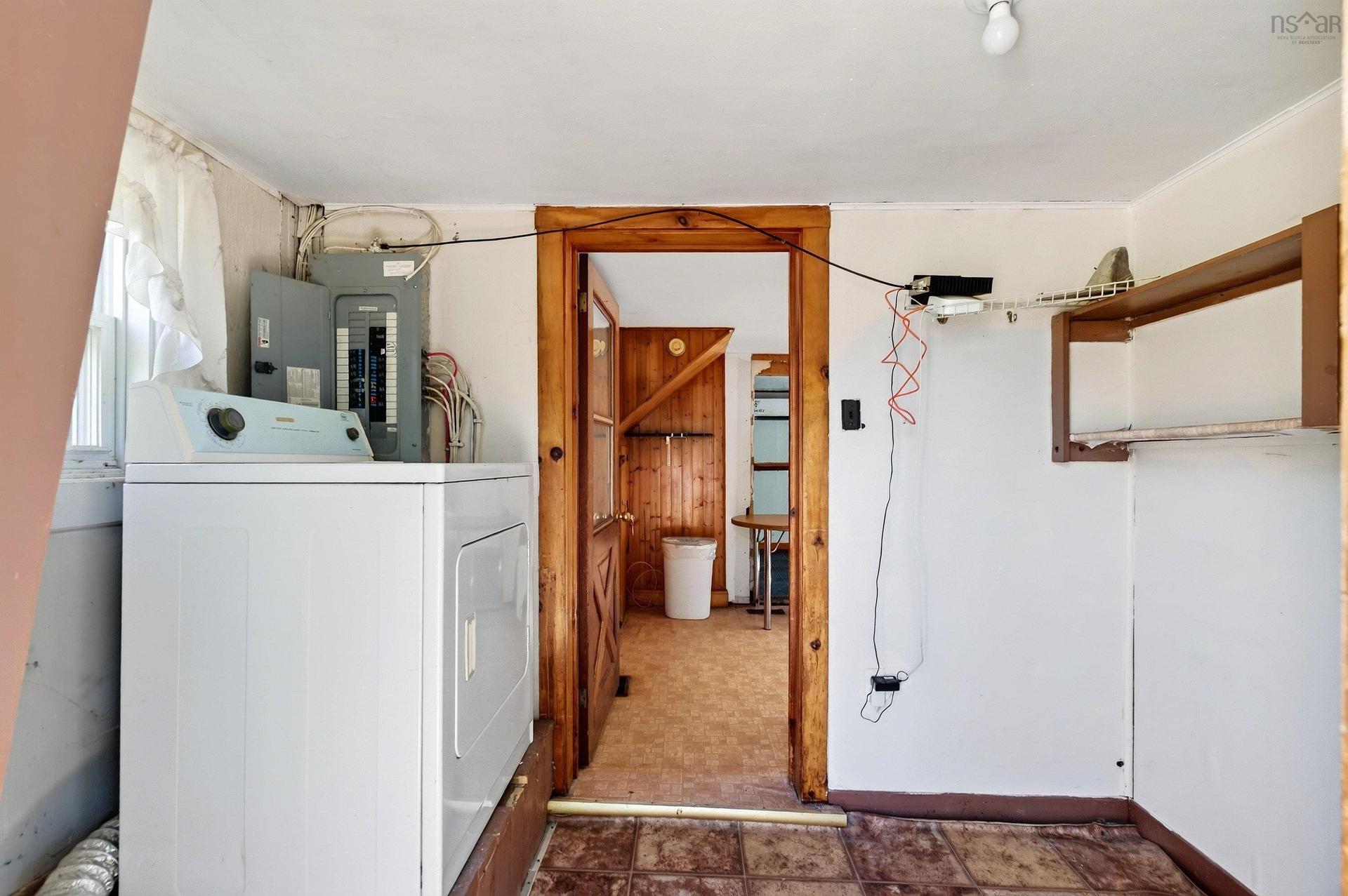 82 Cemetery Road, Hants County, NS - Indoor Photo Showing Laundry Room
