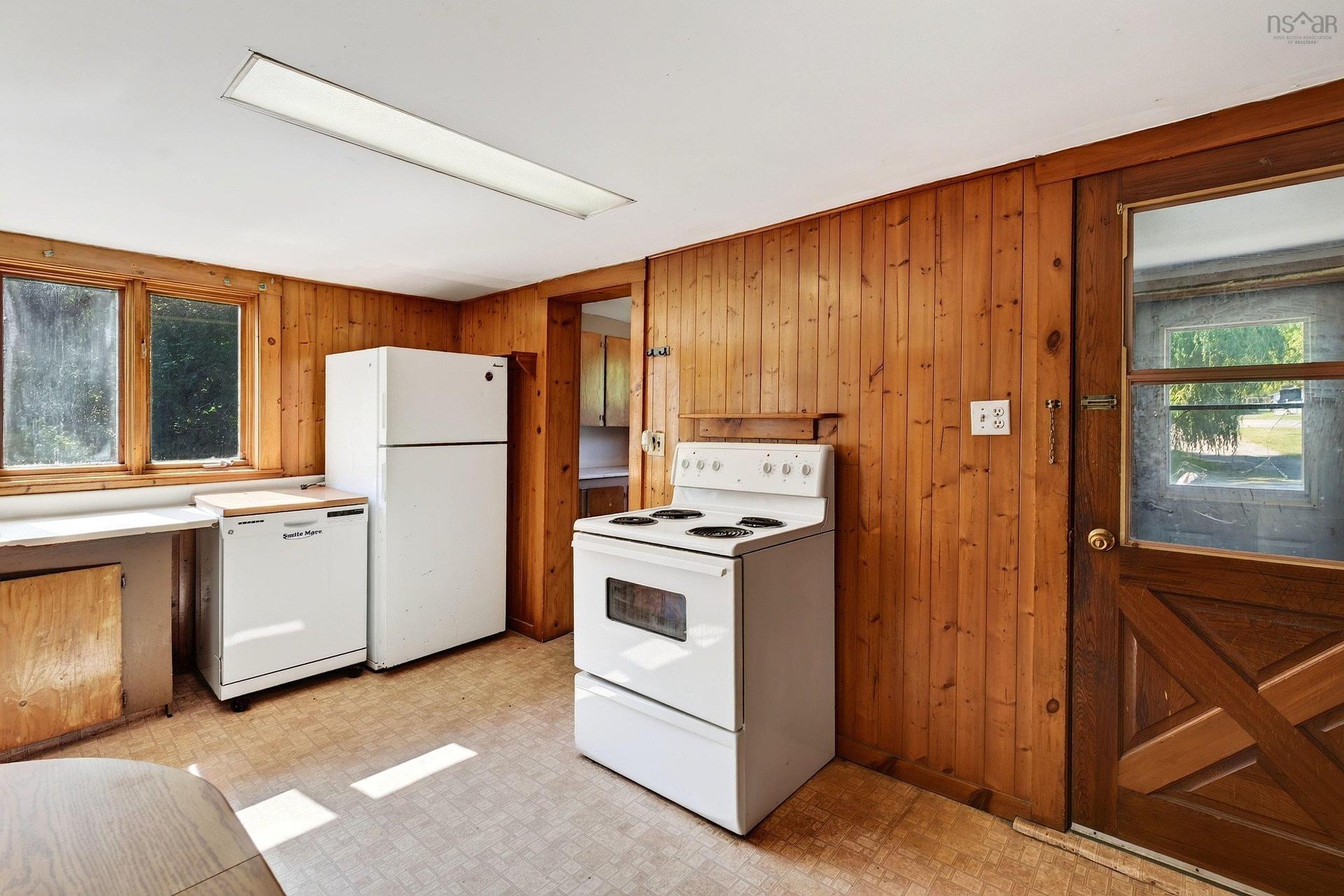82 Cemetery Road, Hants County, NS - Indoor Photo Showing Kitchen