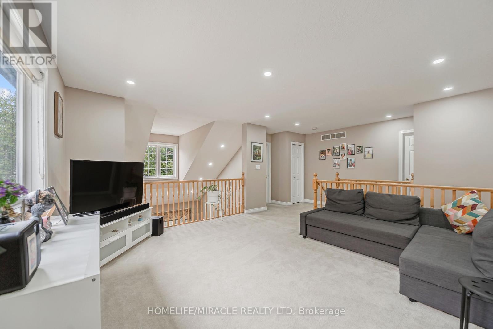 93 Lynch Circle, Guelph, ON - Indoor