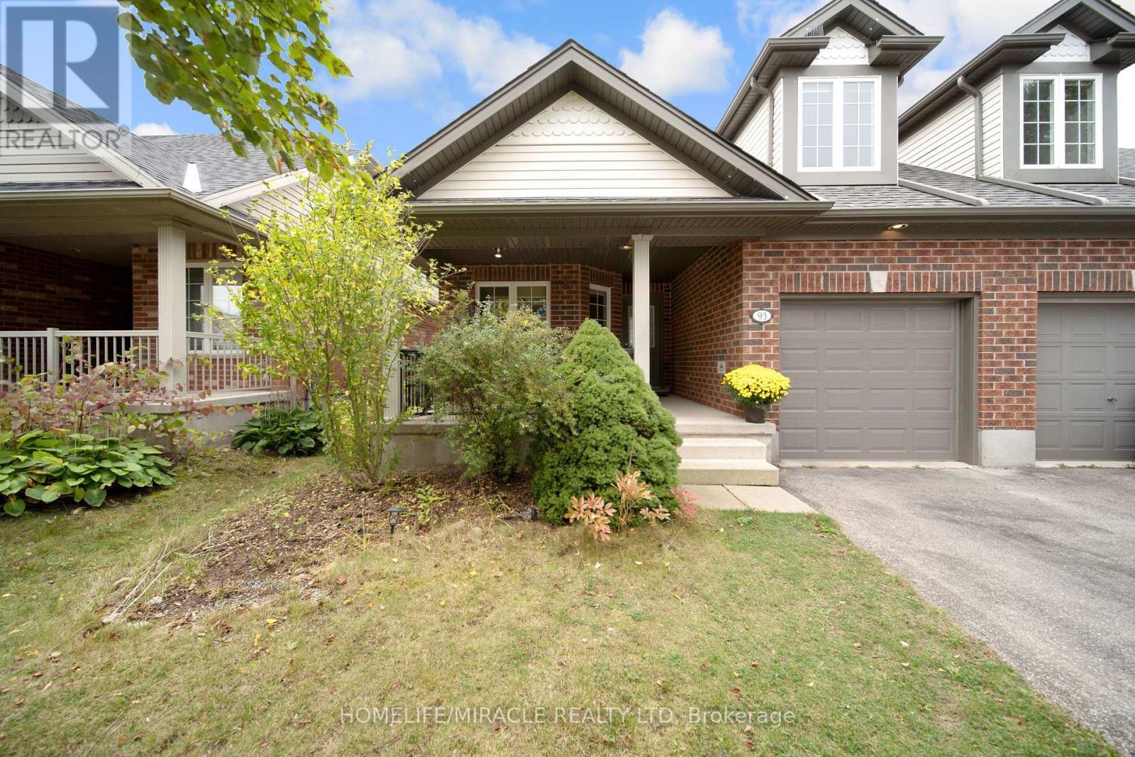 93 Lynch Circle, Guelph, ON - Outdoor With Deck Patio Veranda