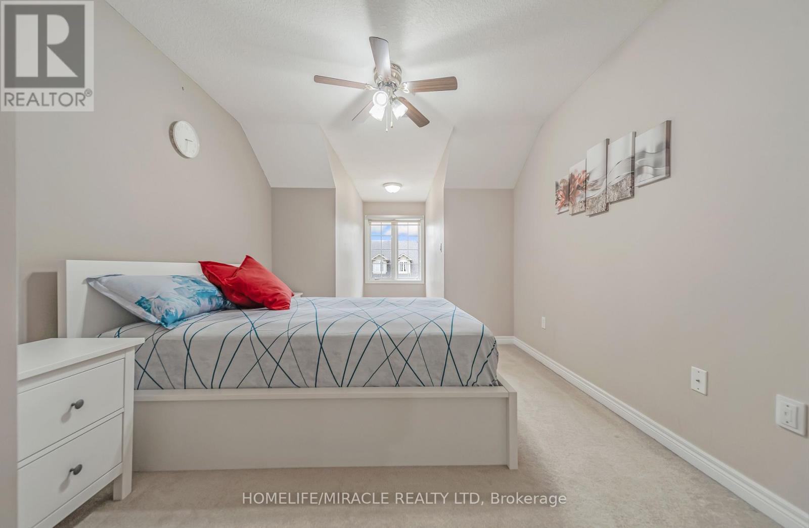 93 Lynch Circle, Guelph, ON - Indoor Photo Showing Bedroom