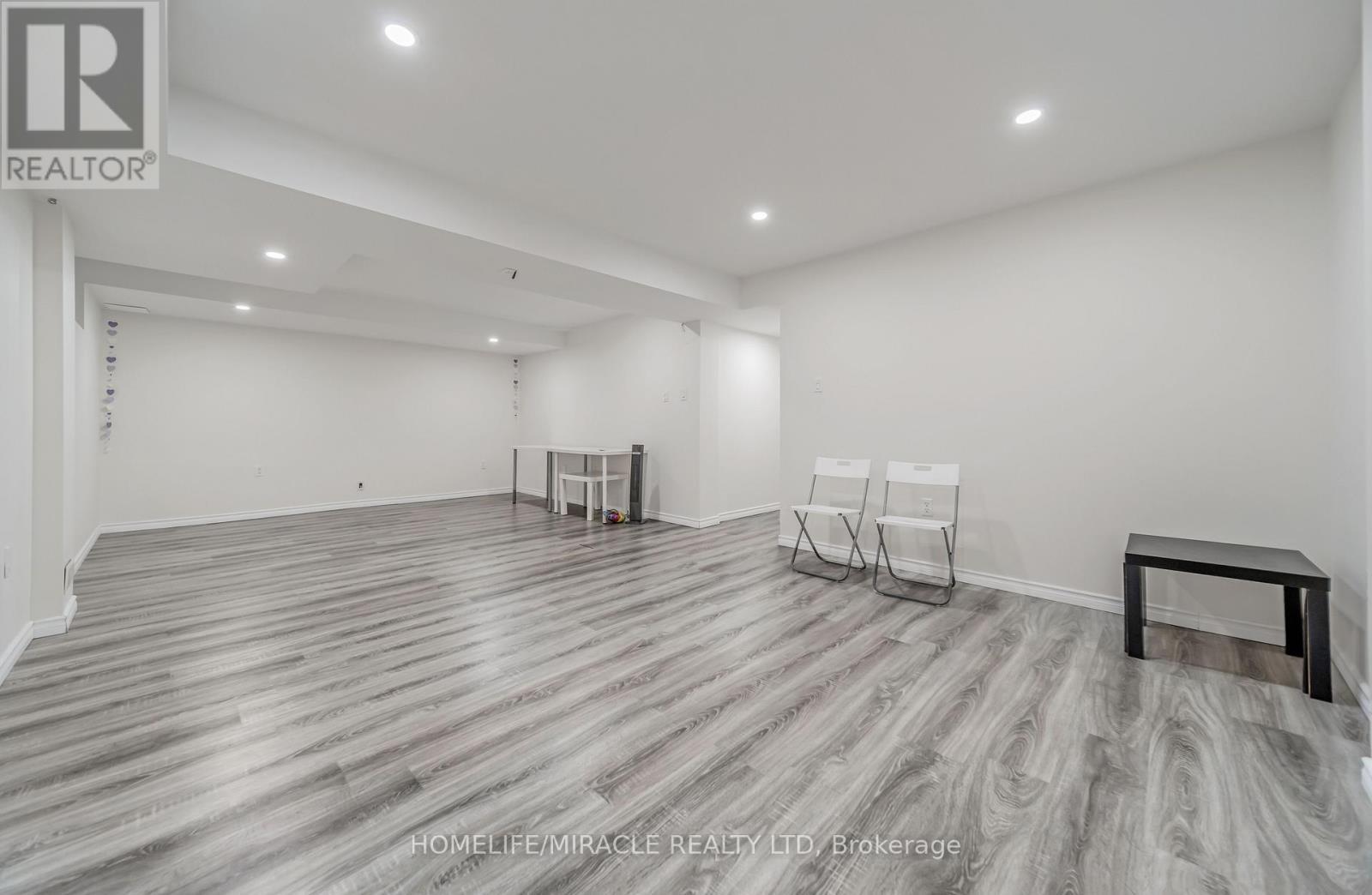 93 Lynch Circle, Guelph, ON - Indoor Photo Showing Other Room