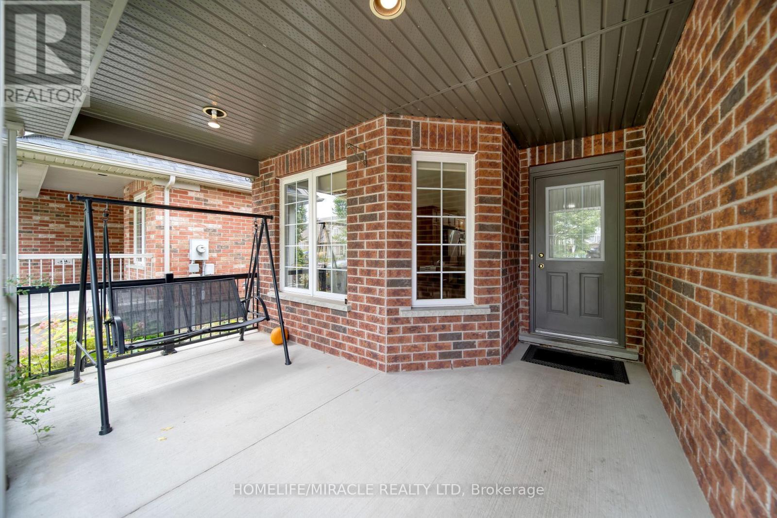 93 Lynch Circle, Guelph, ON - Outdoor With Exterior