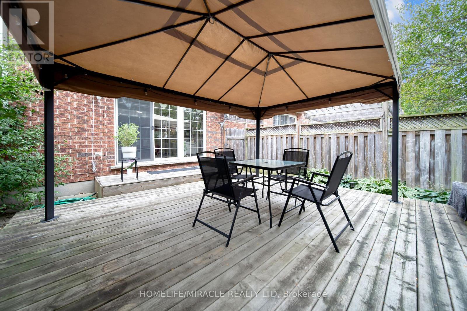 93 Lynch Circle, Guelph, ON - Outdoor With Deck Patio Veranda With Exterior