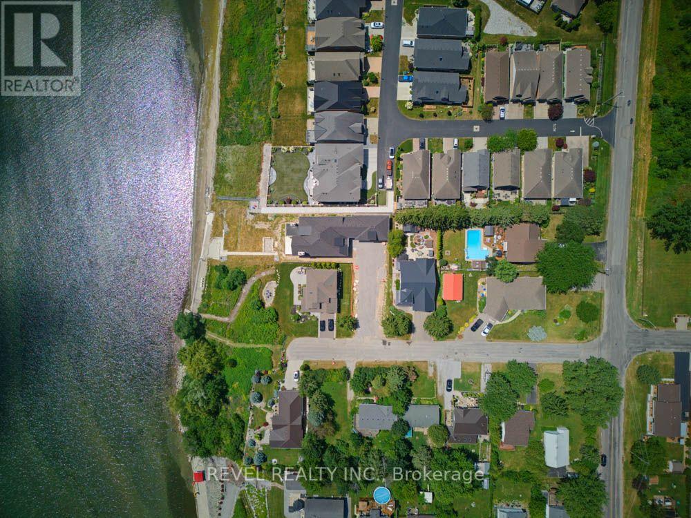51 Woodhouse Avenue, Norfolk, ON -