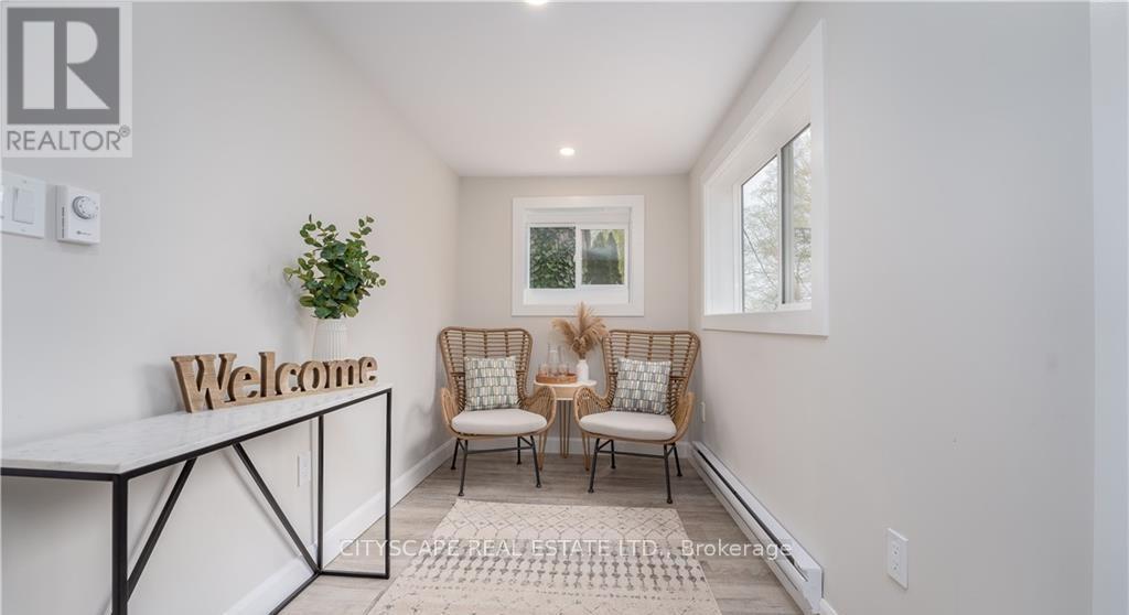 14 Mount Elgin Street, Brant, ON - Indoor Photo Showing Other Room
