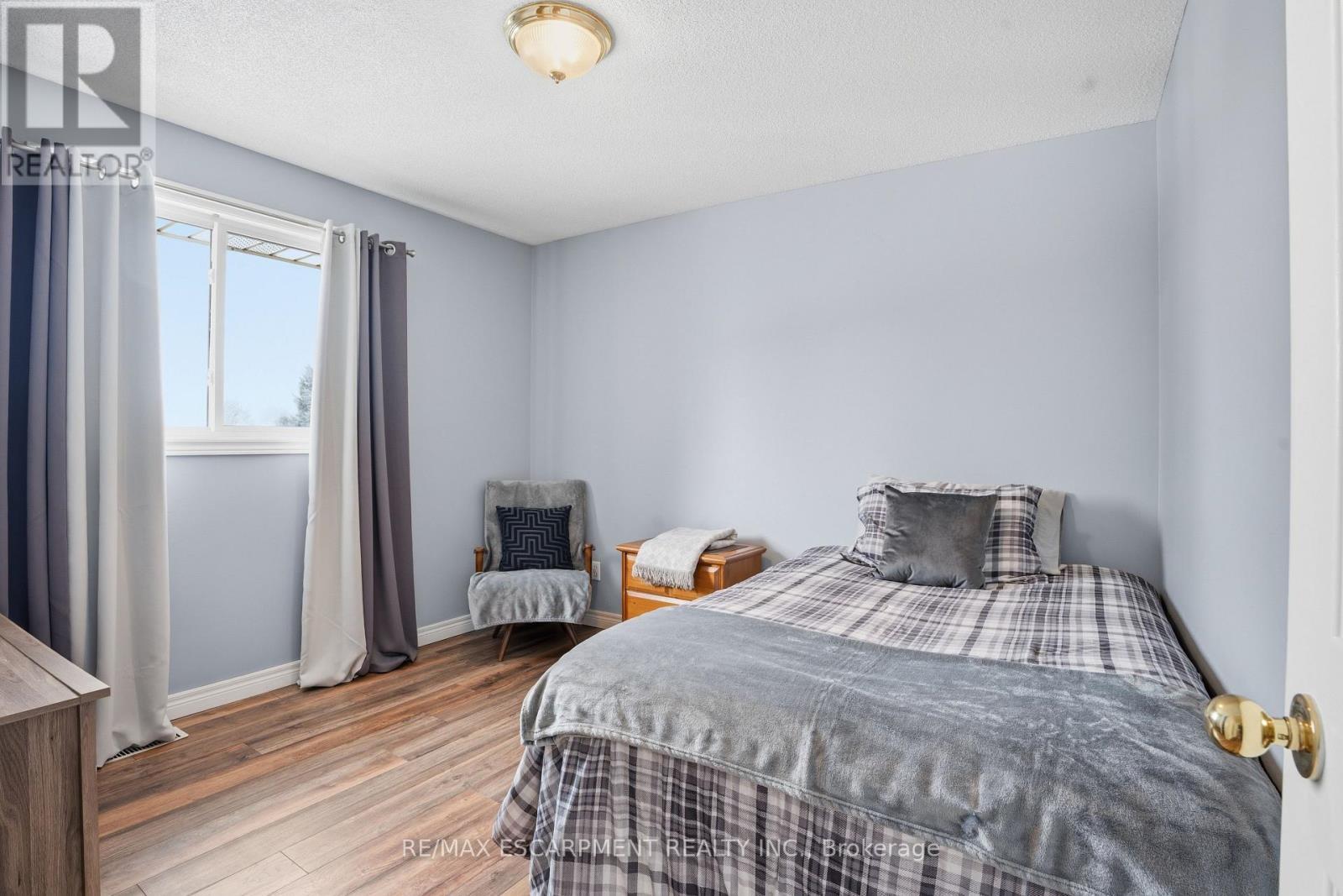 25 Brian Drive, Brant, ON - Indoor Photo Showing Bedroom